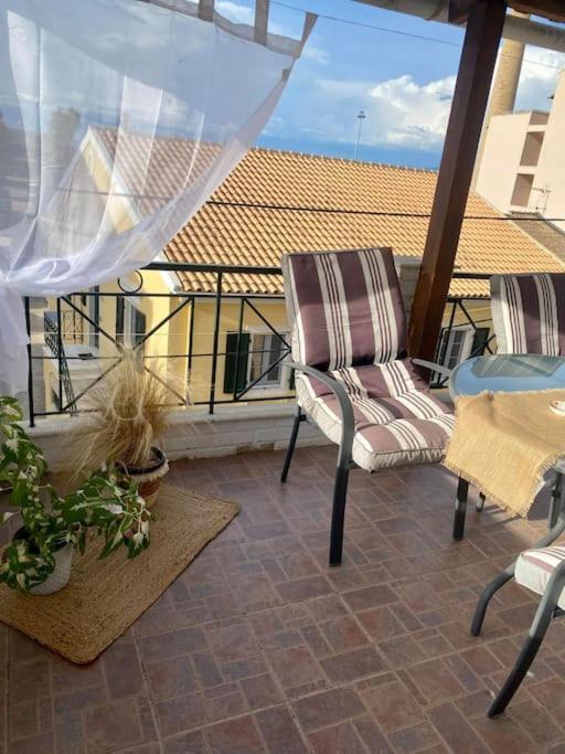 Bella Casa With Terrace Apartment Mantouki